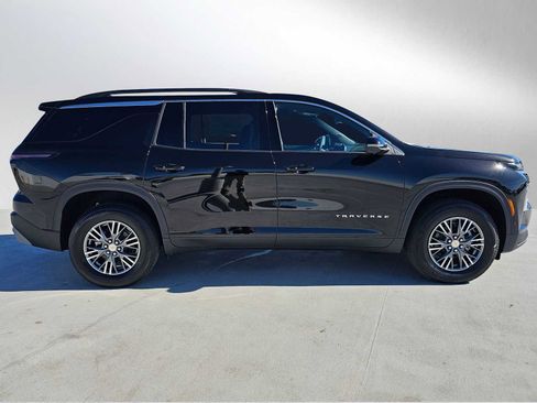 New 2026 Chevrolet Traverse LT w/ Enhanced Driving Package FWD image 2