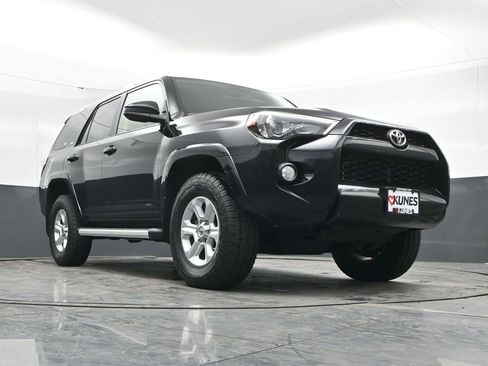 Used 2015 Toyota 4Runner SR5 image 43
