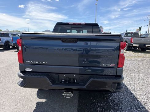 Used 2023 Chevrolet Silverado 1500 ZR2 w/ Technology Package AWD/4WD image 7