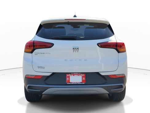 Used 2025 Buick Encore GX Preferred AWD/4WD image 5