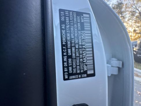 Used 2018 Porsche Macan image 44