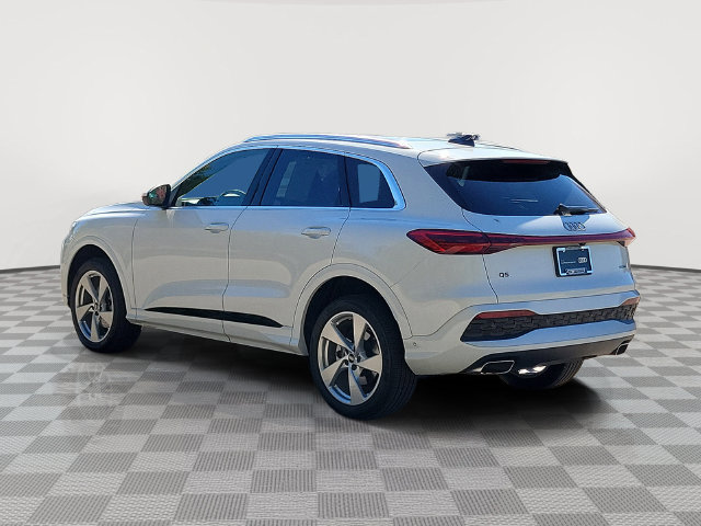 Used 2025 Audi Q5 Premium Plus w/ Premium Plus AWD/4WD image 3