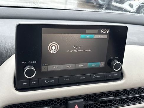 Used 2023 Honda HR-V LX image 13