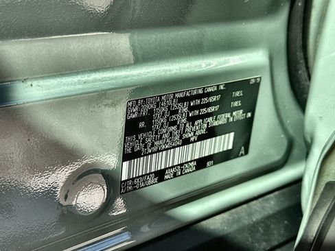 Used 2019 Toyota RAV4 XLE image 21