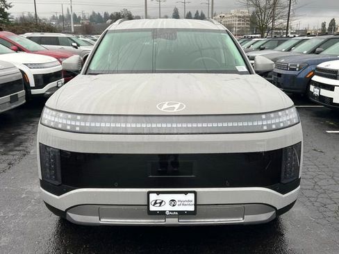 New 2026 Hyundai Ioniq 9 S RWD image 4