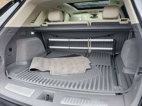 Certified 2024 Cadillac XT5 Premium Luxury w/ LPO, Floor Liner Package AWD/4WD image 43