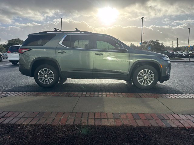 Used 2022 Chevrolet Traverse LT FWD image 5