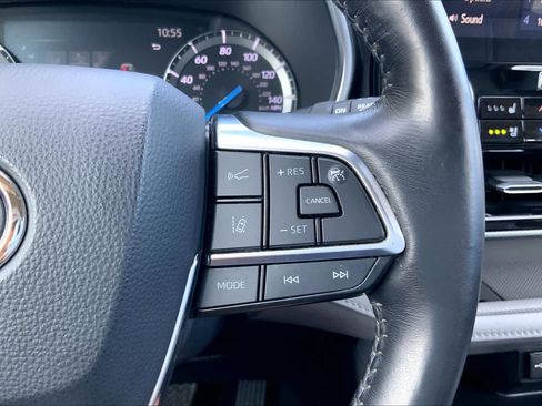 Used 2020 Toyota Highlander Platinum AWD/4WD image 64