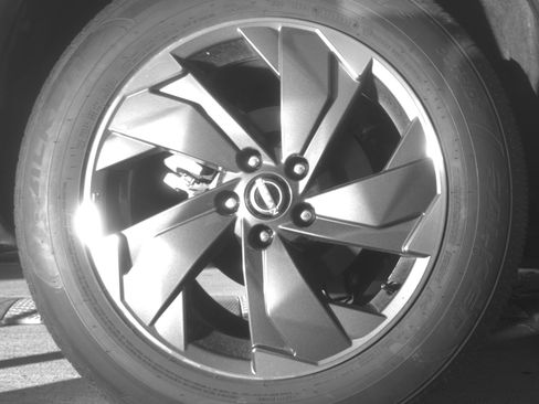 Used 2025 Nissan Rogue SV FWD image 15