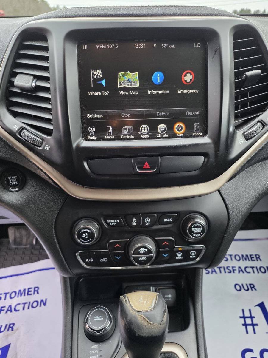 Used 2015 Jeep Cherokee Limited AWD/4WD image 20