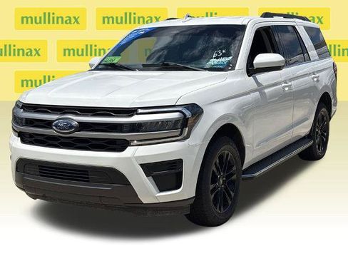 Certified 2023 Ford Expedition XLT RWD image 12