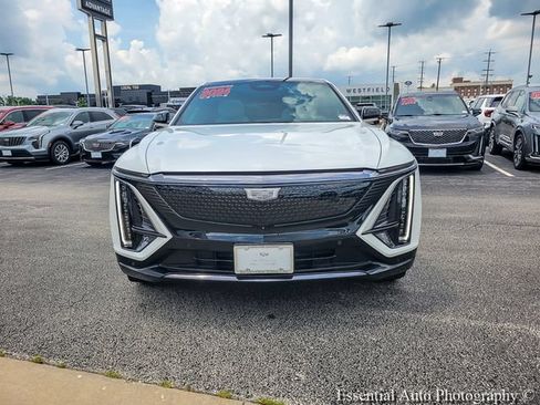 Certified 2024 Cadillac Lyriq Sport w/ LPO, Floor Liner Package AWD/4WD image 7