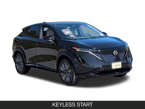 Used 2023 Nissan Ariya AWD image 2