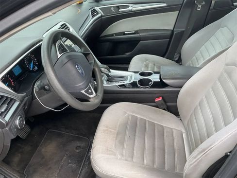 Used 2013 Ford Fusion S FWD image 3