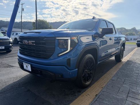 Used 2024 GMC Sierra 1500 Elevation AWD/4WD image 4