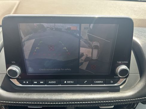 Used 2021 Nissan Rogue SV AWD/4WD image 15