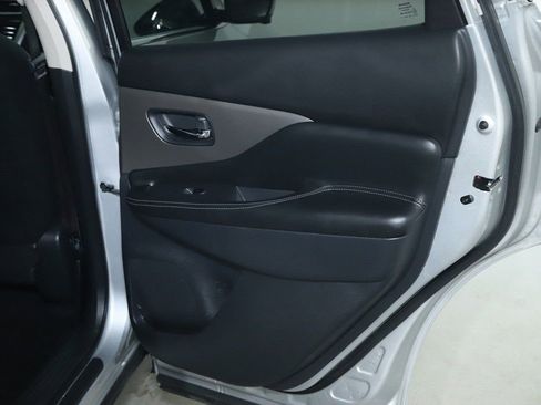 Used 2019 Nissan Murano SV w/ Premium Package image 33