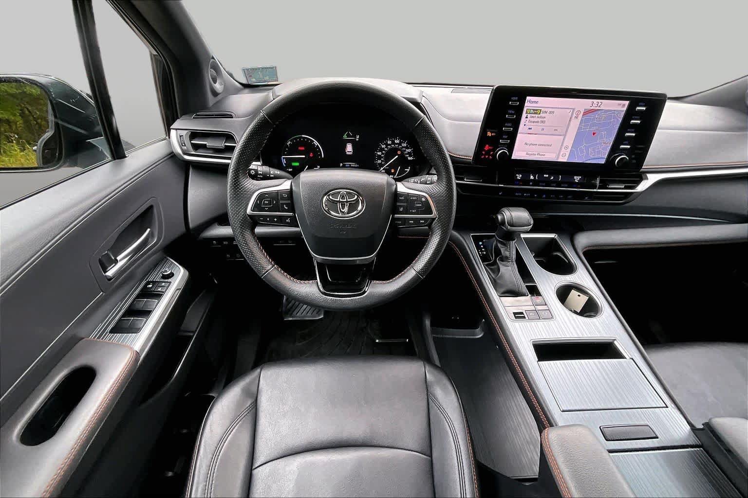 Used 2023 Toyota Sienna XSE w/ XSE Plus Package AWD/4WD image 6