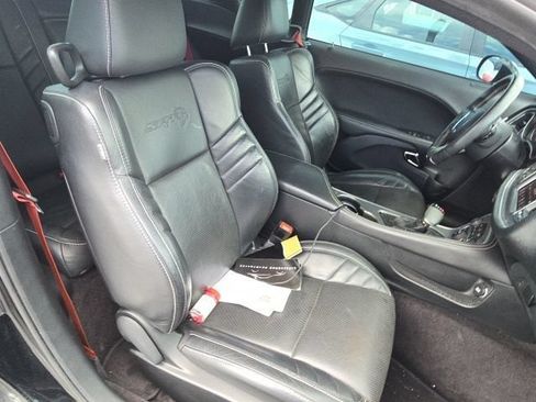 Used 2017 Dodge Challenger SRT Hellcat RWD image 5