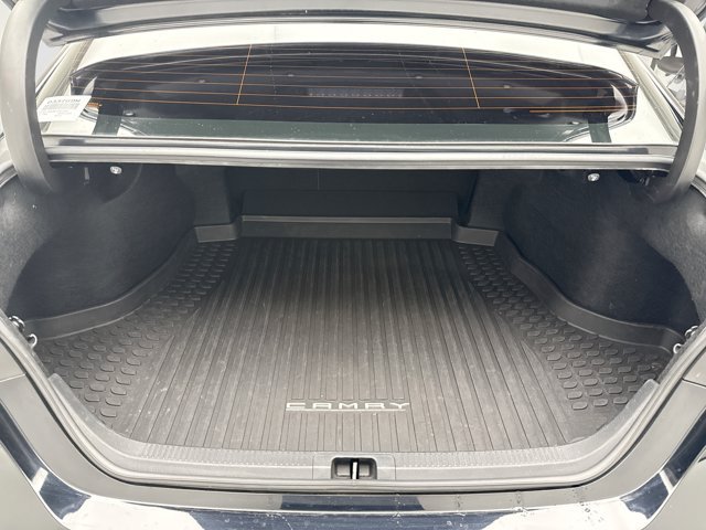 Used 2019 Toyota Camry SE FWD image 18