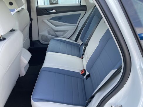 Certified 2025 Volkswagen Jetta SE image 13