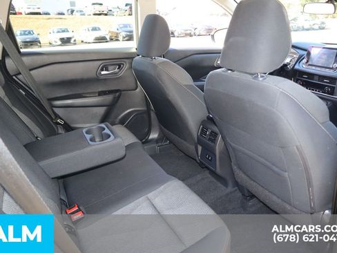 Used 2024 Nissan Rogue SV image 24