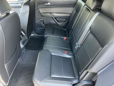 Used 2023 Volkswagen Atlas Cross Sport SEL R-Line AWD/4WD image 15