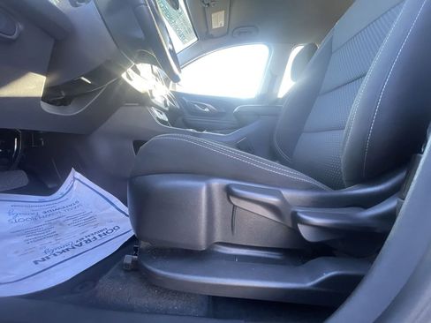 Used 2024 GMC Terrain SLE image 12