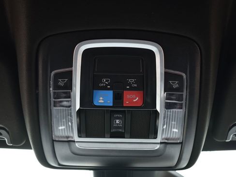 Used 2026 RAM 1500 Laramie AWD/4WD image 46