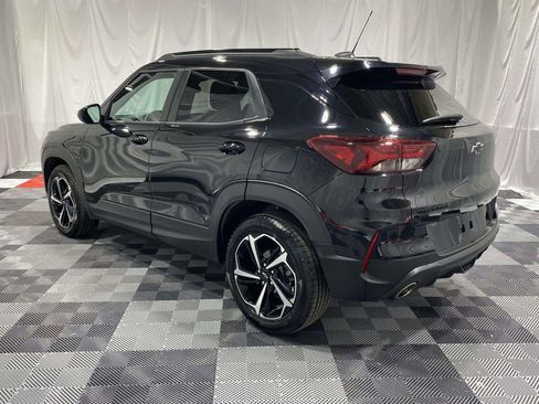 Used 2023 Chevrolet TrailBlazer RS w/ Sun and Liftgate Package AWD/4WD image 3