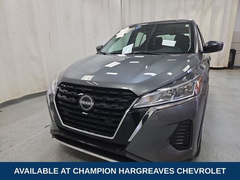 Used 2022 Nissan Kicks S FWD image 39