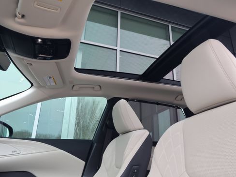 Used 2025 Lexus RX 450h AWD w/ Convenience Package image 33