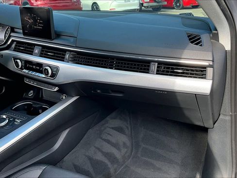 Used 2017 Audi A4 2.0T Ultra Premium w/ Convenience Package image 16