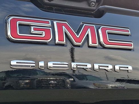 Used 2024 GMC Sierra 1500 Elevation image 29