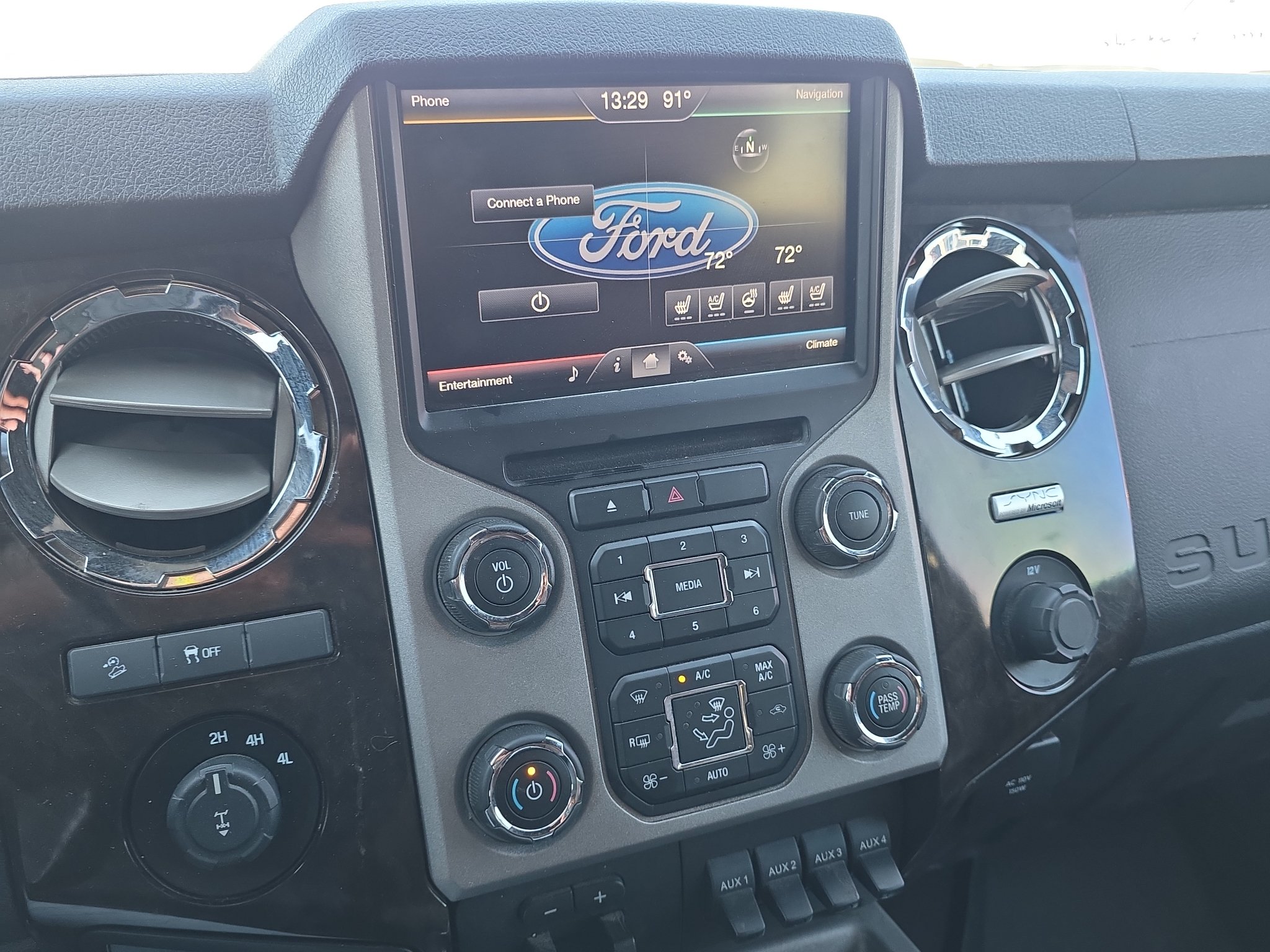 Used 2014 Ford F350 Platinum w/ FX4 Off-Road Package AWD/4WD image 12