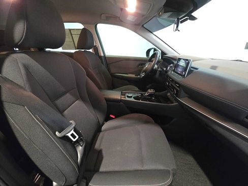 Used 2023 Nissan Rogue S AWD/4WD image 12