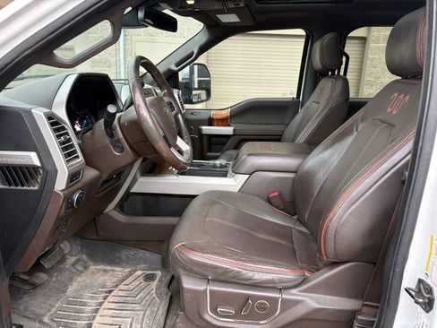 Used 2017 Ford F250 King Ranch w/ King Ranch Ultimate Package AWD/4WD image 16