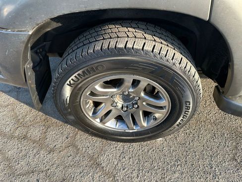 Used 2005 Toyota Sequoia SR5 image 34