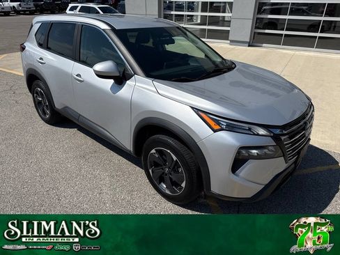 Used 2024 Nissan Rogue SV AWD/4WD image 1