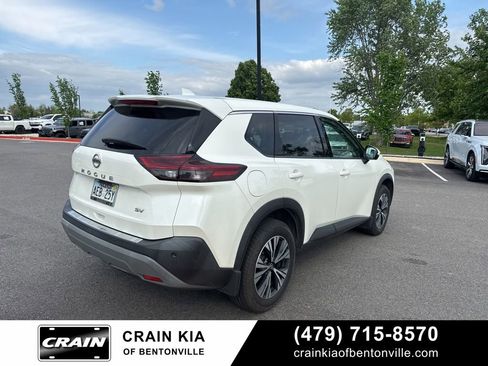 Used 2021 Nissan Rogue SV FWD image 4