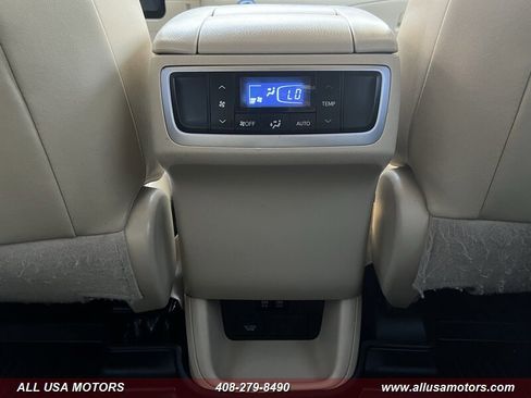 Used 2017 Toyota Highlander Limited image 34