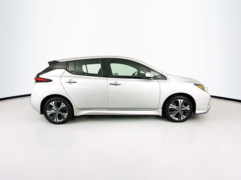 Used 2022 Nissan Leaf SV Plus image 10