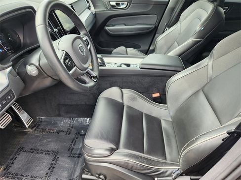 Used 2022 Volvo XC60 T8 R-Design w/ Advanced Package image 14