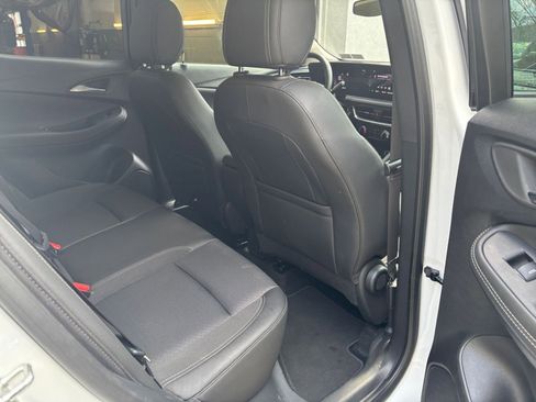 Used 2025 Buick Encore GX Preferred FWD image 39