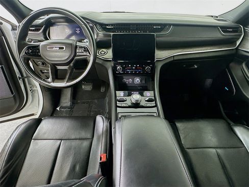 Used 2021 Jeep Grand Cherokee L Overland w/ Luxury Tech Group IV image 17