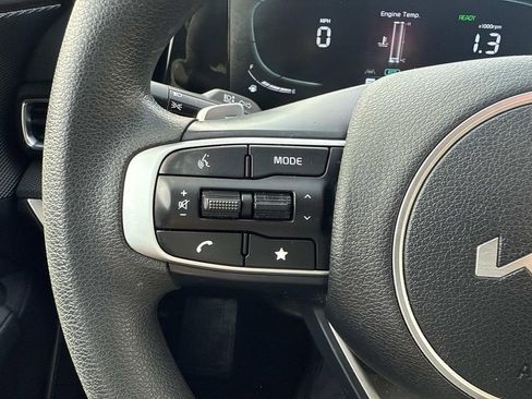Used 2023 Kia Sportage LX image 28