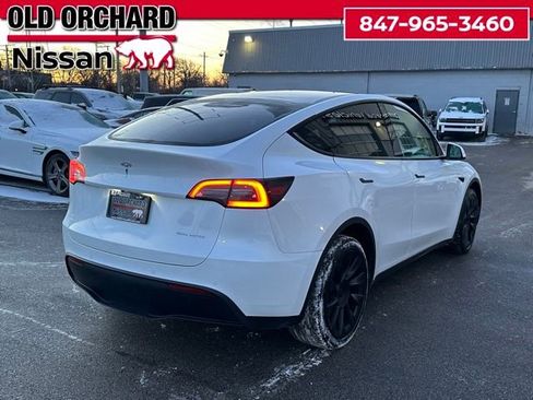 Used 2022 Tesla Model Y Long Range image 4