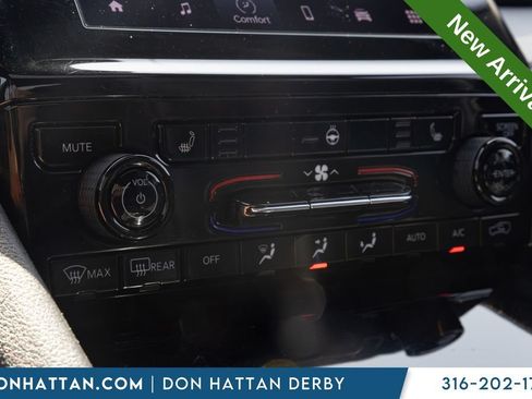 Used 2023 Jeep Grand Cherokee L Laredo AWD/4WD image 10