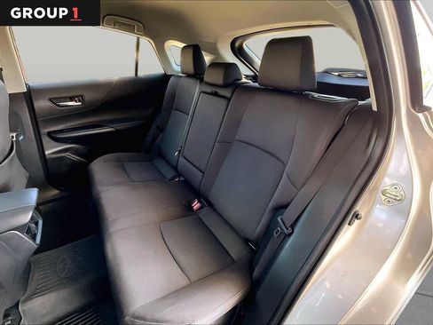 Used 2023 Toyota Venza LE AWD/4WD image 20