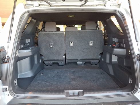 Used 2025 Toyota 4Runner SR5 AWD/4WD image 26